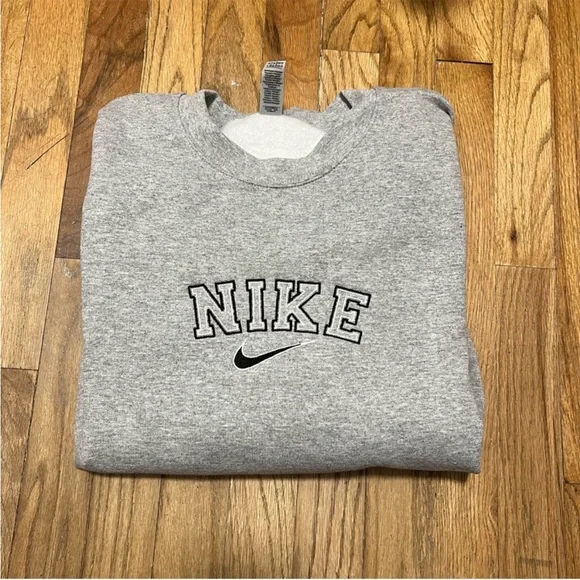 Grey Classic Nike Spellout Crewneck - Picture 1 of 3